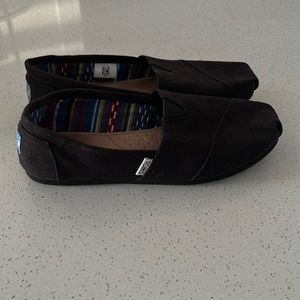 Toms black size 7 shoes